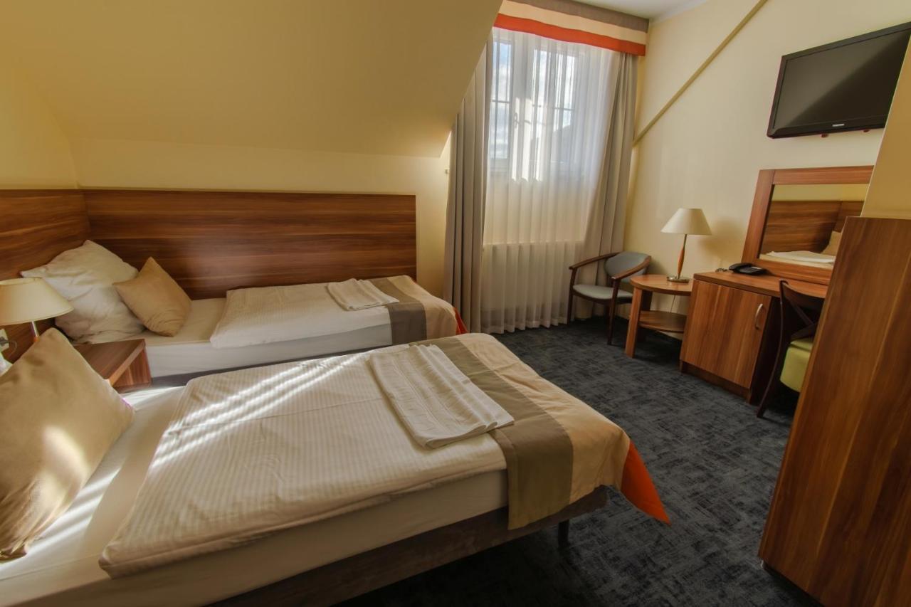 Zajazd U Dziadka Opole Exterior photo